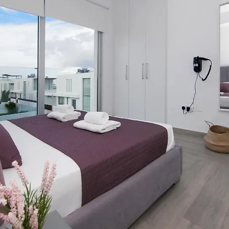 Harmonia بروتاراس